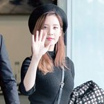 <b>이</b> 가을 <b>물</b> 만난 듯한 청순女돌