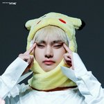 [방탄소년단] 흔한 아이돌의 무대위와 아래 <b>갭</b>차이