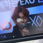 [EXO] 그 와중에 <b>두</b> <b>손</b> 꼭 모으고 얘기하는거