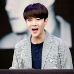 [EXO] 웅 라면<b>수프</b>1000개 뿌린 냄새 난다 윽