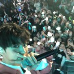 [EXO] 시1발 팬 폰으로 셀카