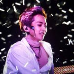 [시우민] 시우민 이거 안에 <b>아무것</b>도 안입은줄ㅋㅋㅋ