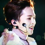 [시우민] 오늘 시우민 <b>미모</b> 넘 심하다