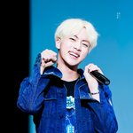 진 <b>애교</b> 가득한 <b>애교</b> 눈길
