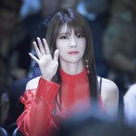 <b>기희</b>현 앞머리 잘어울리네???