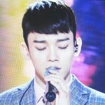 [CHEN] 눈 <b>감고</b> 노래하는거 숨멎짐