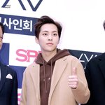 [시우민] 시우민이 입었던 그 코트..