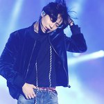 男돌의 <b>무대</b> <b>위</b> 빛나는 순간