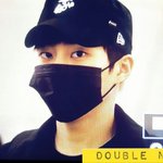 [EXO] 민석이 <b>피곤해</b> 보이는데