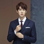 <b>정장</b>입은남자...
