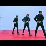 [EXO] 변백현 혼자줄무늬임 괴도?같은거일듯
