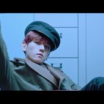 [EXO] 근데 백현만 뭔가 혼자 다른걸하는데?