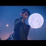 [EXO] 약간 옷 신문 파는 <b>소년</b>..