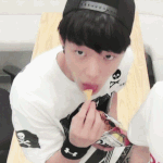 [아이콘] 근데 <b>러브미</b> 가사 너무 귀엽지않냐