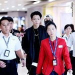 [아이콘] <b>지원이</b> 키 크지않아?