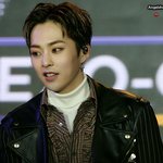 [<b>시우민</b>] 존잘쁨쩌는 <b>시우민</b> 무보정사진(<b>첸</b>백시쇼케)