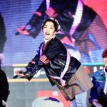 [시우민] 시우민 이 <b>포즈</b> 좋아하나?