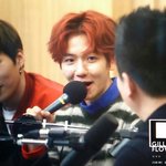 [백현] 161102 컬투쇼 백현 <b>입술</b> 오물오물 하다 빵터졌구요