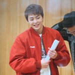 [시우민] 시우민 옷이 너무 크다ㅋㅋㅋ