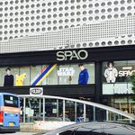 [시우민] 시우민) 성신<b>여대</b>스파오에 쓰리슈밍>.<v