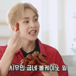 [시우민] 시우민 굽네치킨 <b>CF</b>촬영현장>.<