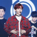 [백현] 진짜 소년과 <b>남자사이</b> 그 어디쯤의 백현이다!!!