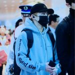 [EXO] 민석이얼굴작은<b>거보</b>ㅏㅜㅜ