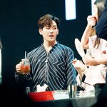 [인피니트] 스트로베리에 잔디맛젤리+<b>우롱차</b> 쉐킷쉐킷해서 팬 마시라는...