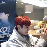[EXO] 지금 <b>셀럽</b> 보고있는데