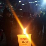오늘 촛불키고 광화문 <b>코앞</b>까지 갔다왔다!