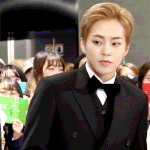 [EXO] 결혼식할때 신부쳐다보는 <b>신랑</b>