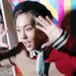 [시우민] 귀여운포즈한뒤에 부끄러워하는 시우민