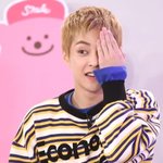 [EXO] 후배가 인증한 시우민 이닦는 법...