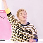 [EXO] 김민석 어제 팬싸에도 이렇게 손 들지 않았냐 ㅋㅋㅋ