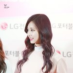 비현실적 <b>자태</b> 뽐내는 女돌들