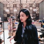 오연서 <b>흑발</b>에다 긴머리