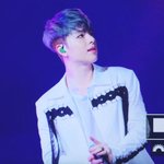 [<b>아이콘</b>] 이사진 팬이 아니어도 잘생겼다는 소리 계속들음