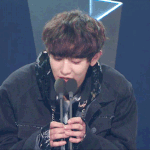 [EXO] 마이크가 낮은 <b>대형</b>견