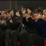 [방탄소년단] 방피디님 상받으니까 애들진짜 좋아해ㅋㅋㅋㅋㅋㅋㅋㅋㅋㅋㅋ