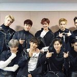 [EXO] 심심해서 경수 가발씌어봄