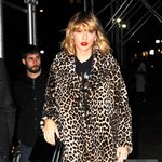 겁나 세<b>쿠시</b>...입틀막..