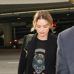 공항에서도 빛나는 할리퀸 마고<b>로비</b>