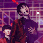 [EXO] 아 경수 고음할때 <b>특유의</b> 표정 개존좋임