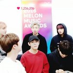 [방탄소년단] 지민이 우니까 홉이 조용히 <b>휴지</b>주고