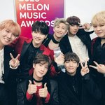 [EXO] 방탄 올해의앨범상 찍어서 <b>올림</b>