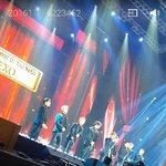 [EXO] 애들 대상받은거 <b>눈앞</b>에서 직접봐서 조카행복했다