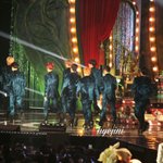 [EXO] 어제 애들 상받으러갈때 찍었당