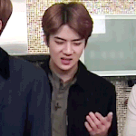 [EXO] 처음엔 엘론한테 화나고 이젠 아랫동네 땜에