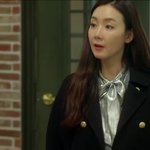 <b>캐리어</b>를 끄는 여자 끝나서 넘나 아쉽 ㅠㅠ