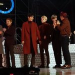 [EXO] 멤버들이랑 레이 <b>사이</b> 안 좋아?(머글임)